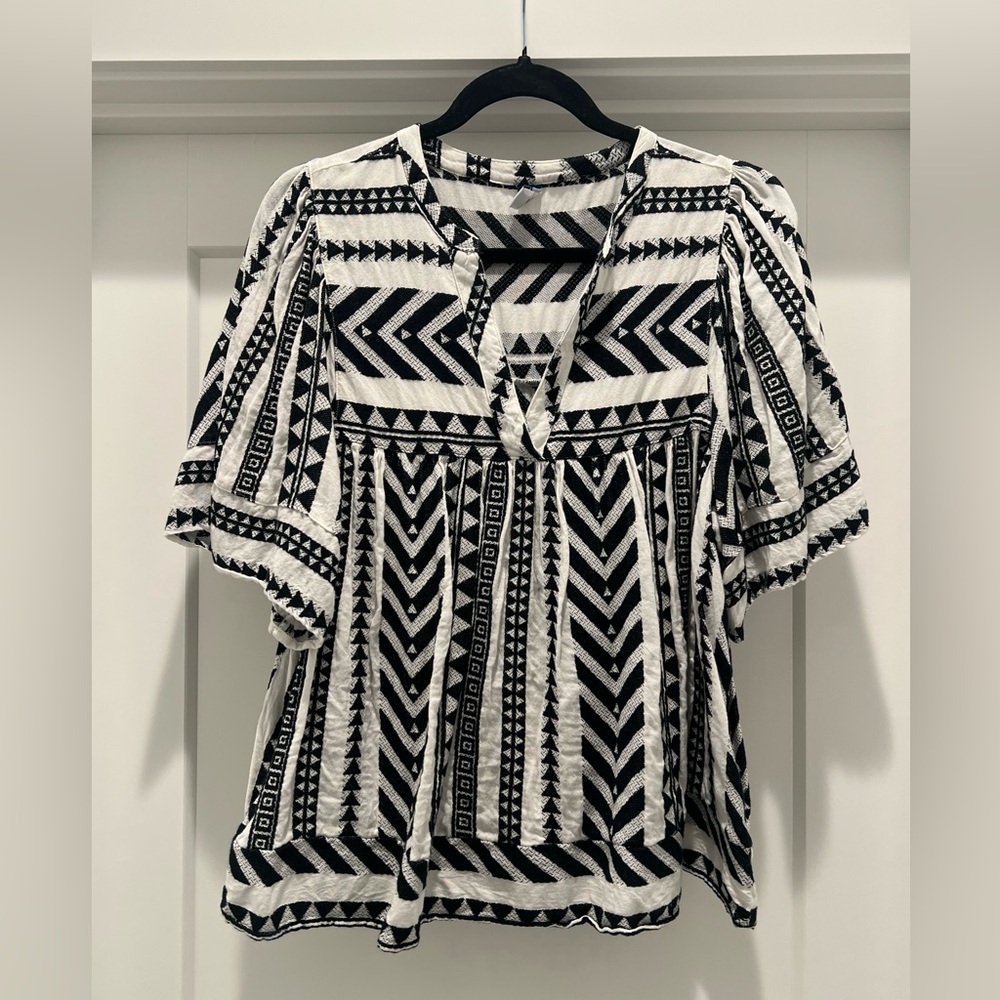 Old Navy top